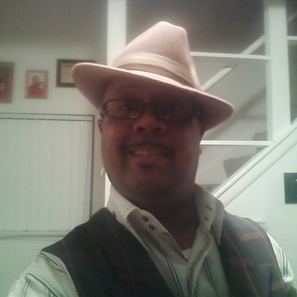 Meet your Posher, Calvin - Picture 1 of 1